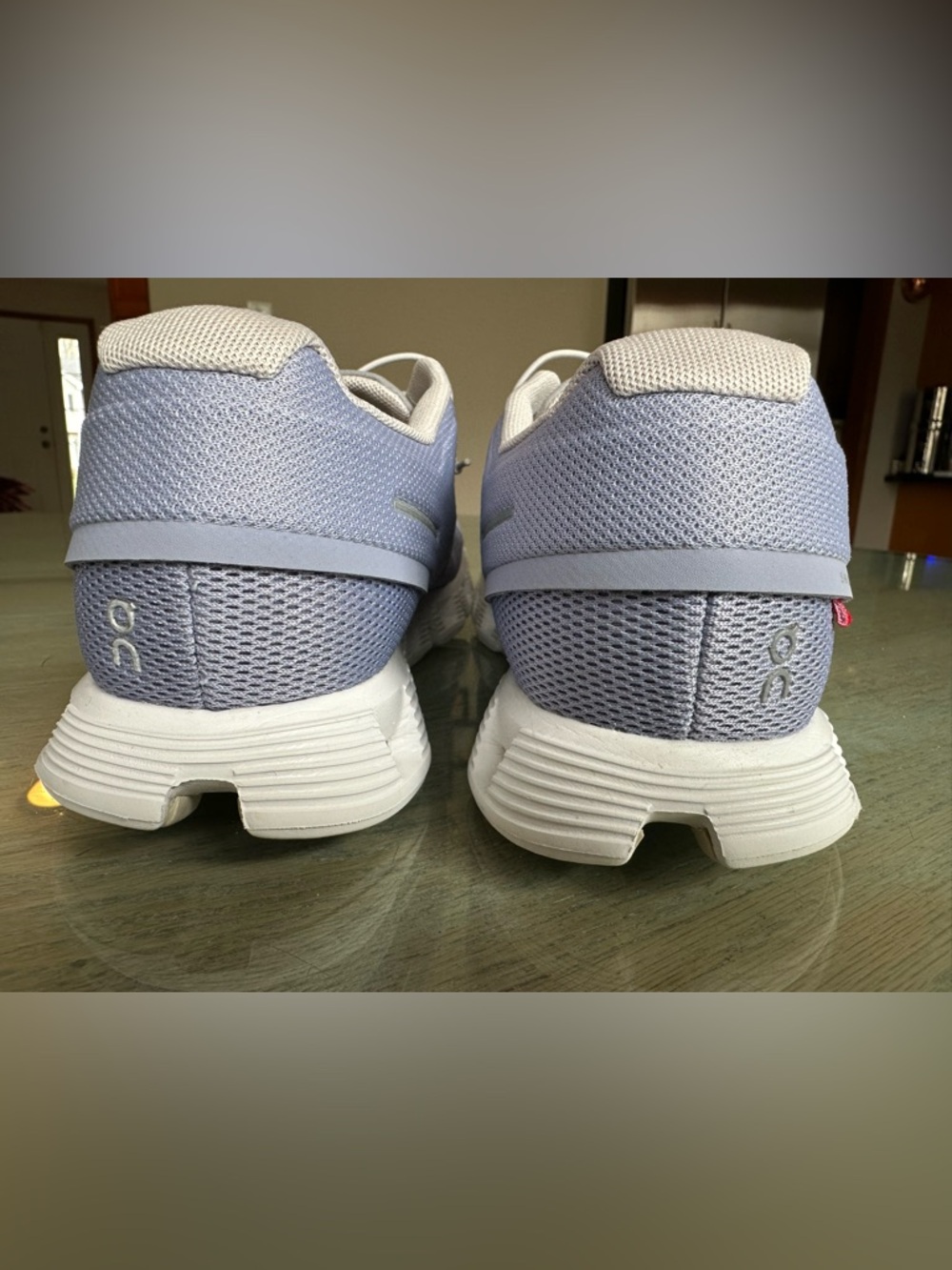 On Running Lavender/White Women's Sneakers Cloud 6 size 9 - Picture 4 of 11